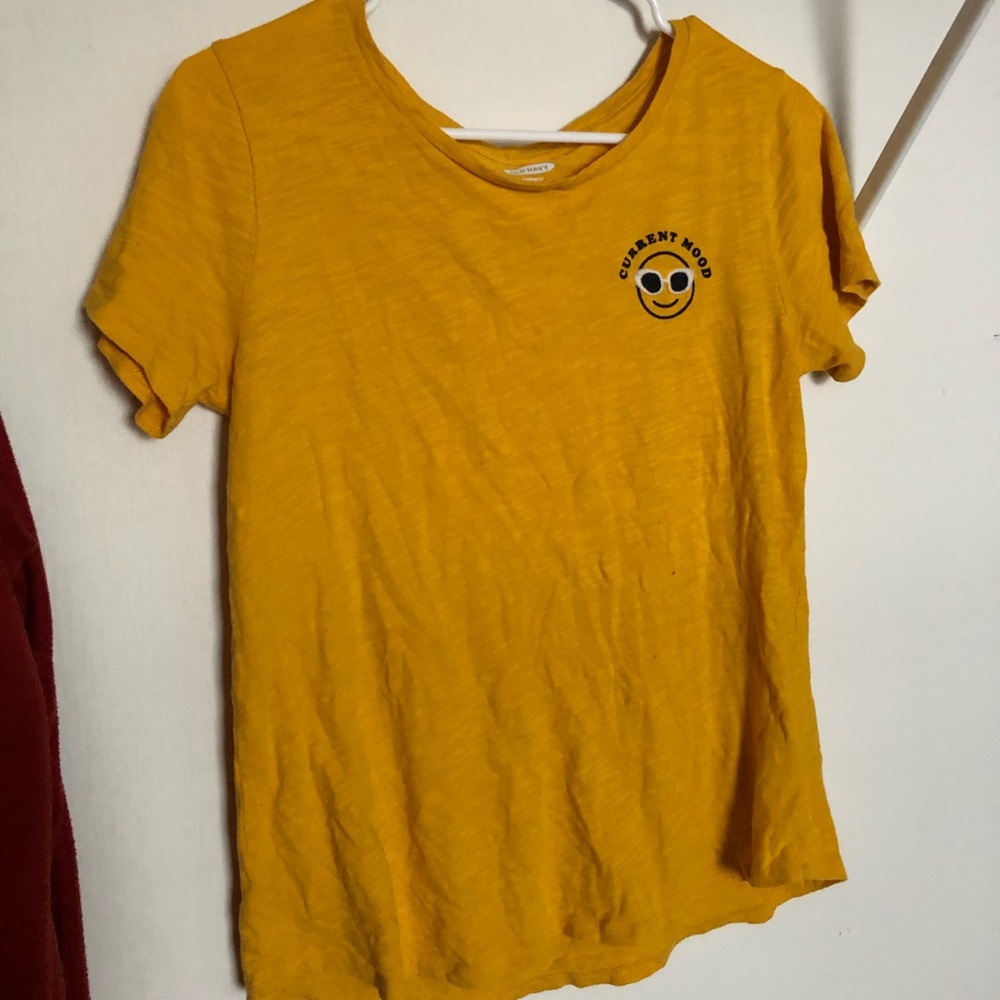 Old Navy yellow embroidered current mood t shirt